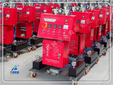 聚氨酯發泡機的簡單故障排除辦法