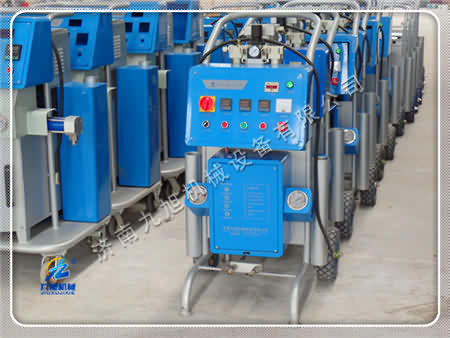  聚氨酯低壓發泡機的應用與維修